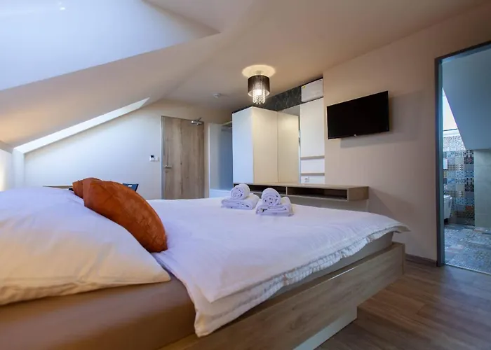 Gæstehus A Restaurace Feldsberg 3*